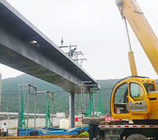 钢结构人行天桥